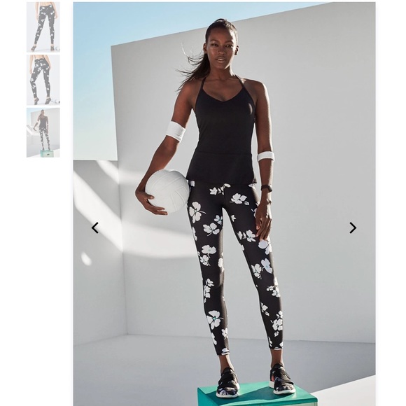 Fabletics Salar Printed Powerhold Flower Leggings - Picture 2 of 8